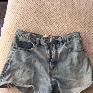 Universal Thread Light Wash Jean Shorts